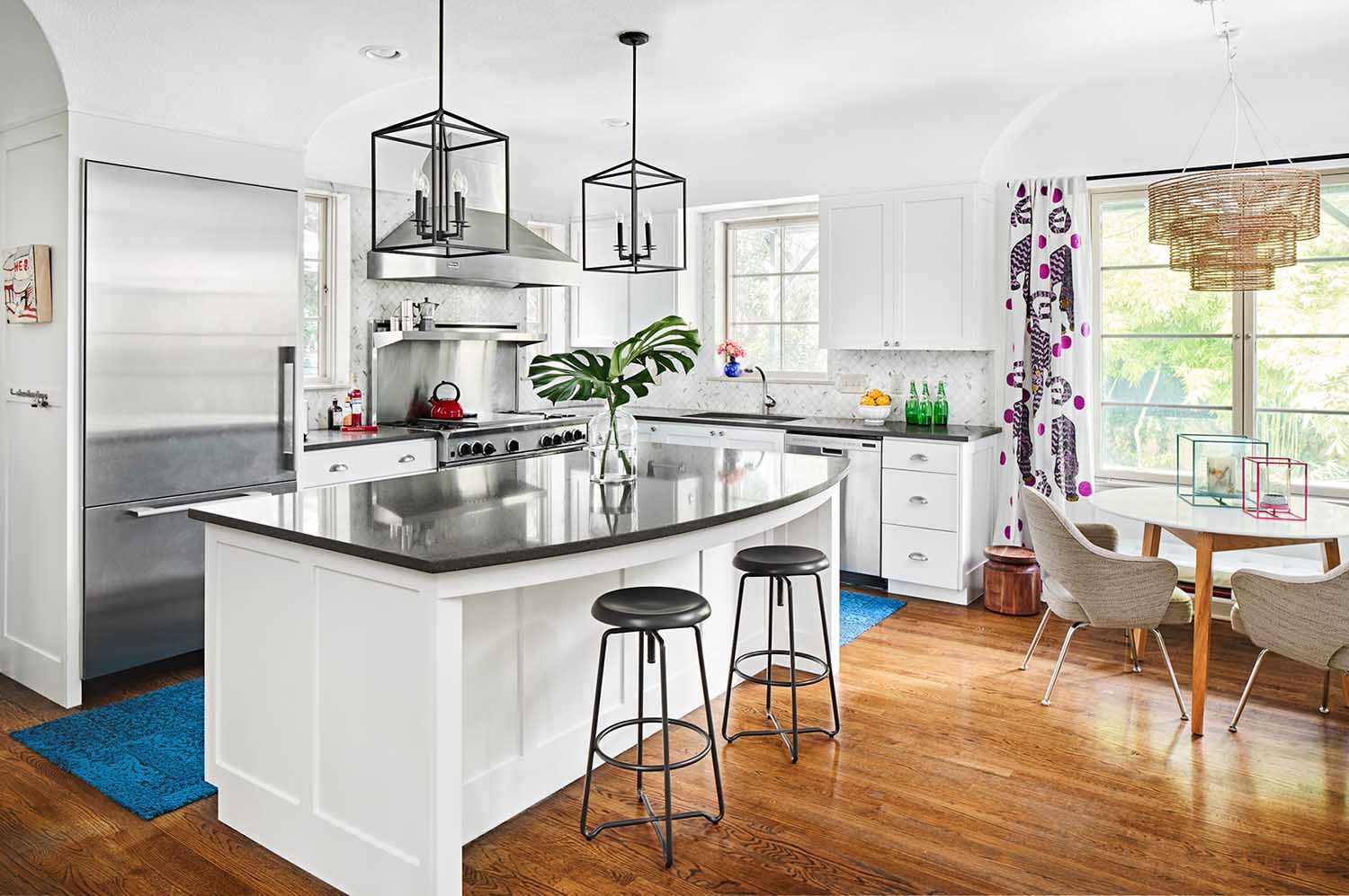 favorite-white-kitchens-with-cabinets-painted-in -sherwin-williams-extra-white