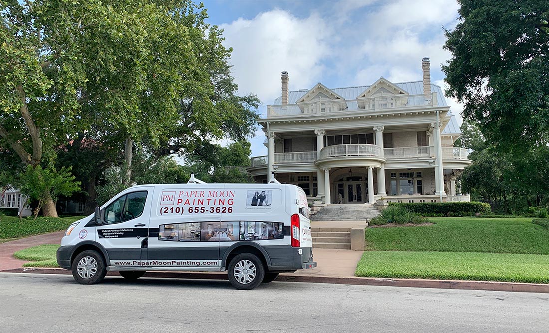 paper-moon-painting-company-van-in-front-of-history-home-in-san-antonio-texas